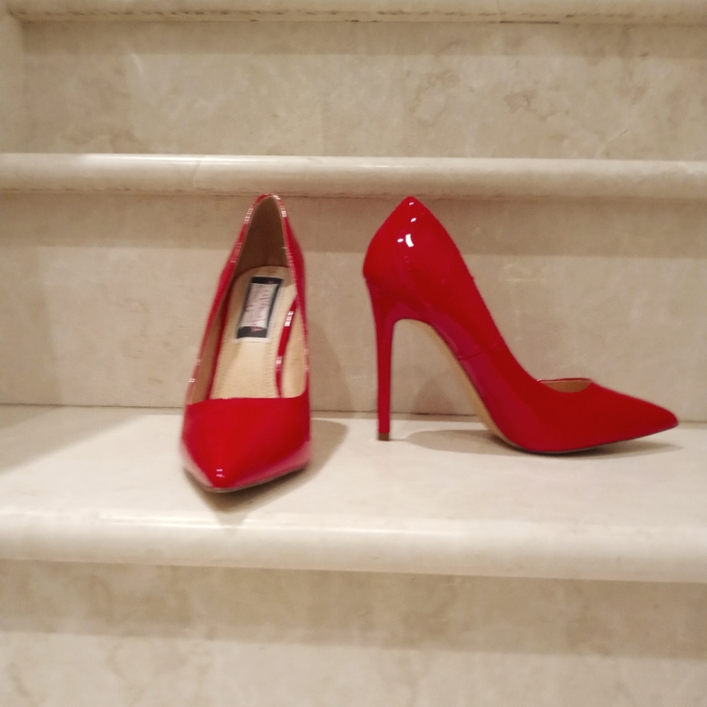 Red Patent Stilettos..7.5M